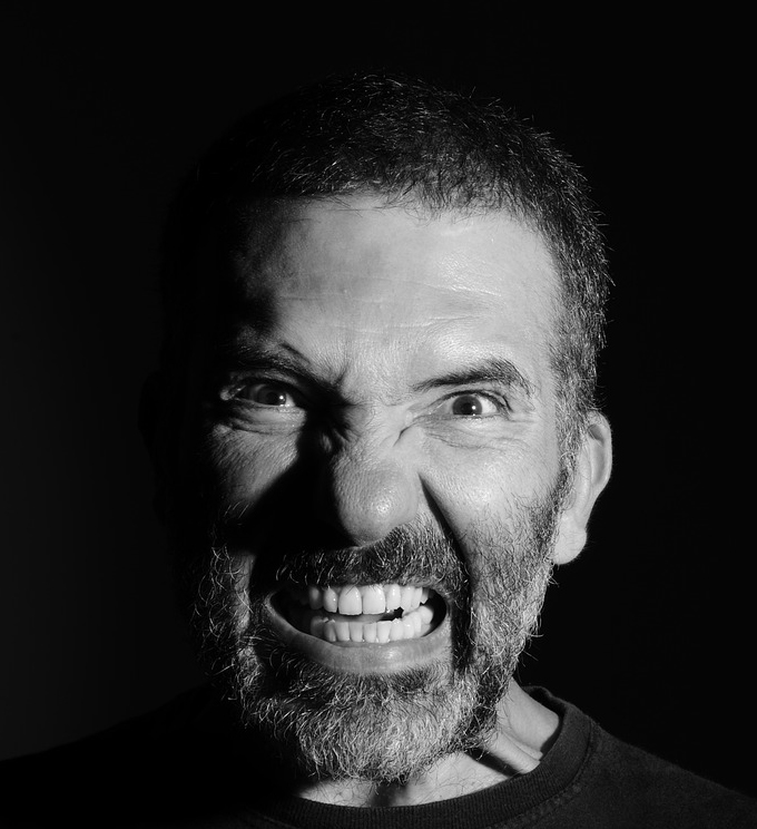 Men over 40 : angry man